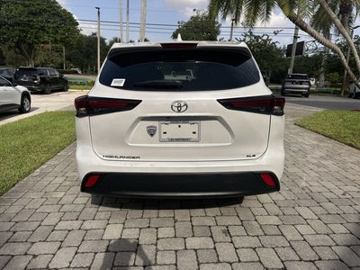 2024 Toyota Highlander LE