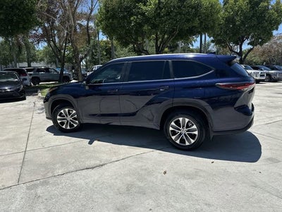 2024 Toyota Highlander LE