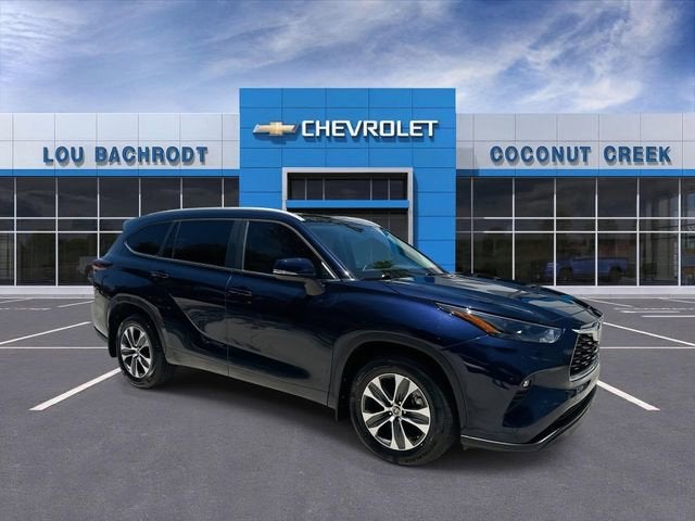 2024 Toyota Highlander LE