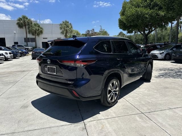 2024 Toyota Highlander LE