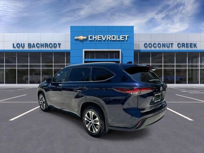 2024 Toyota Highlander LE