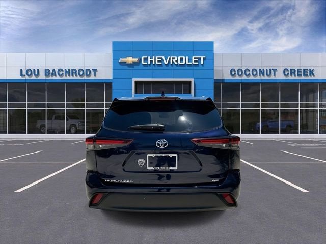2024 Toyota Highlander LE