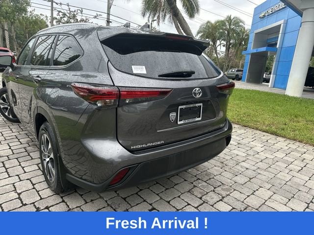 2024 Toyota Highlander LE