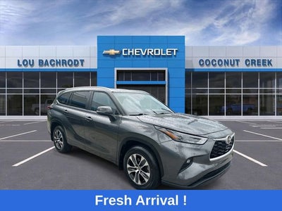 2024 Toyota Highlander LE