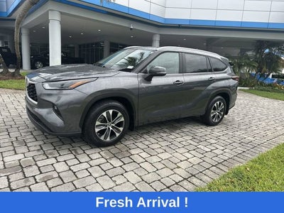 2024 Toyota Highlander LE