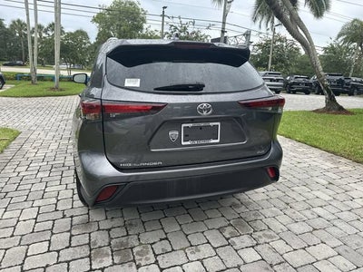2024 Toyota Highlander LE