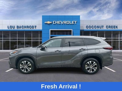 2024 Toyota Highlander LE