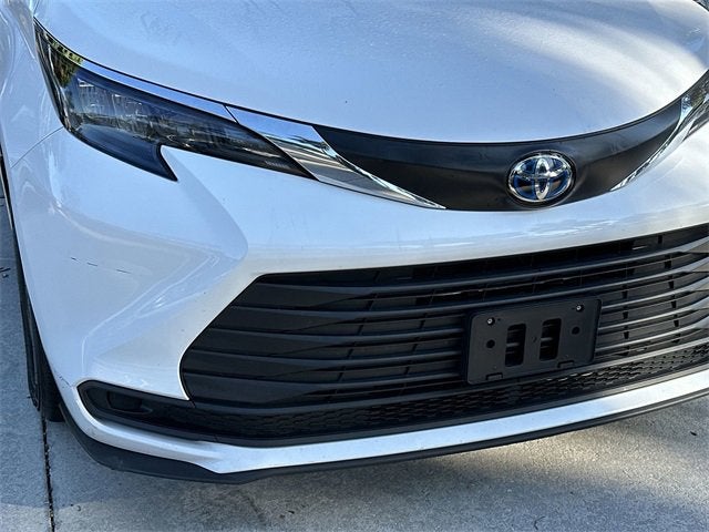 2024 Toyota Sienna LE