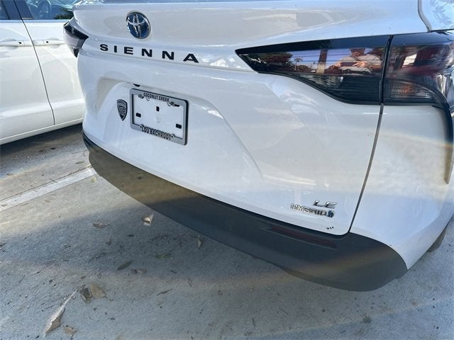 2024 Toyota Sienna LE