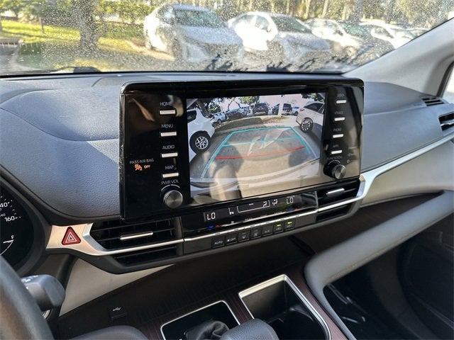 2024 Toyota Sienna LE