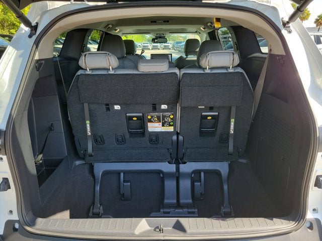 2025 Toyota Sienna XLE