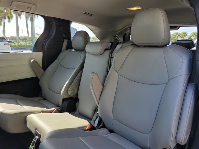 2025 Toyota Sienna XLE