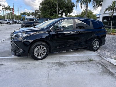 2026 Toyota Sienna XLE