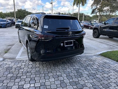 2026 Toyota Sienna XLE