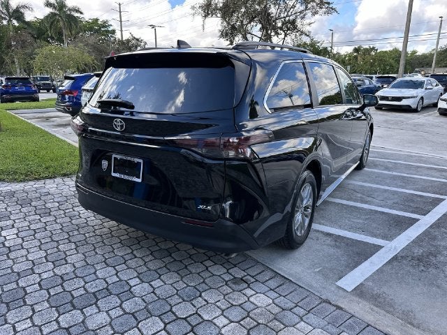 2026 Toyota Sienna XLE