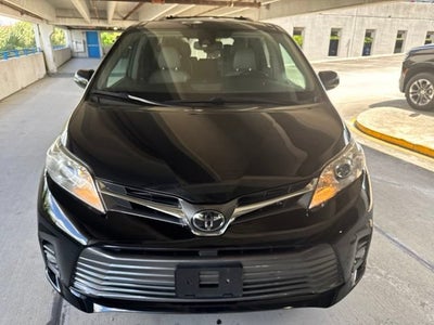 2020 Toyota Sienna XLE Auto Access Seat