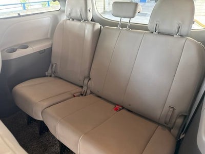 2020 Toyota Sienna XLE Auto Access Seat