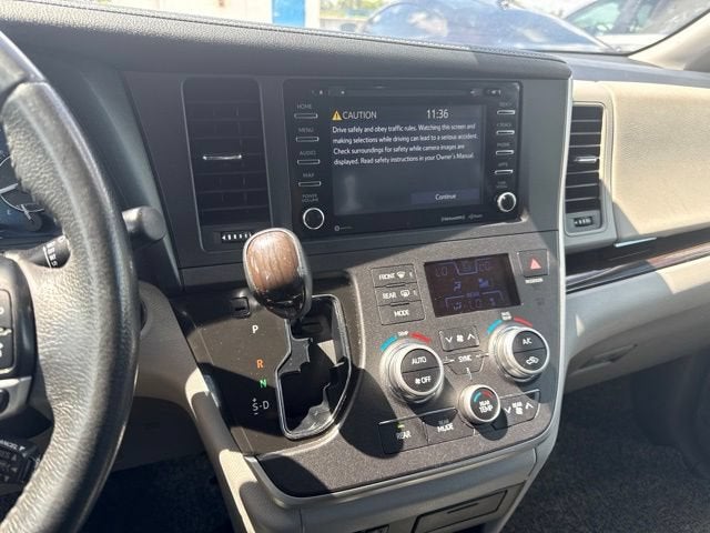 2020 Toyota Sienna XLE Auto Access Seat