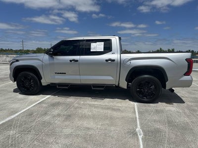 2022 Toyota Tundra 4WD SR5