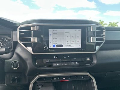 2022 Toyota Tundra 4WD SR5