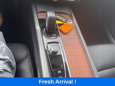 2024 Volvo S60 Plus Dark Theme