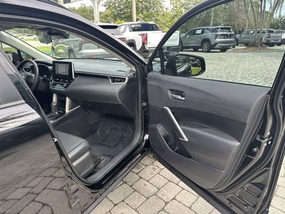 2025 Toyota Corolla Cross XLE