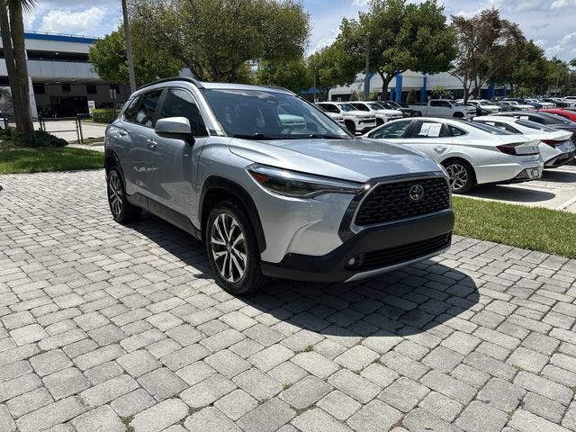 2023 Toyota Corolla Cross XLE