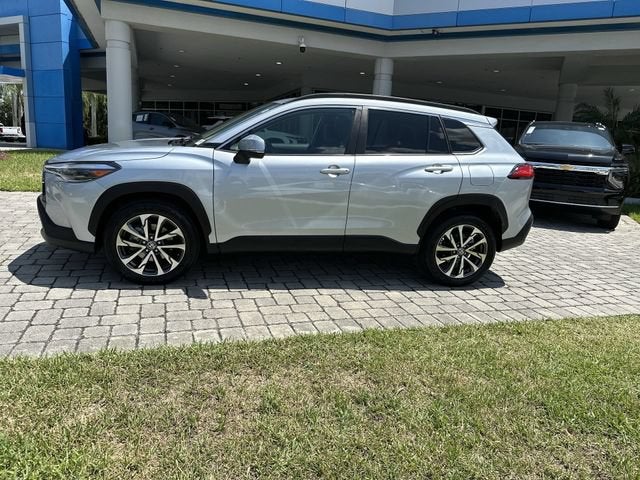 2023 Toyota Corolla Cross XLE