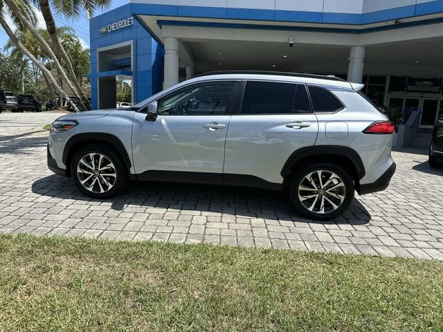 2023 Toyota Corolla Cross XLE