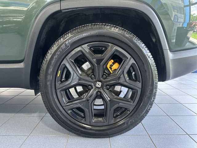 2023 RIVIAN R1S Adventure