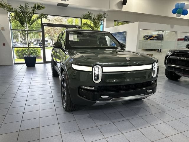 2023 RIVIAN R1S Adventure
