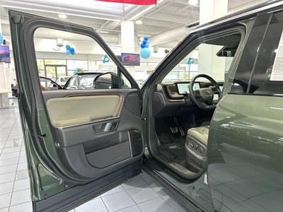 2023 RIVIAN R1S Adventure