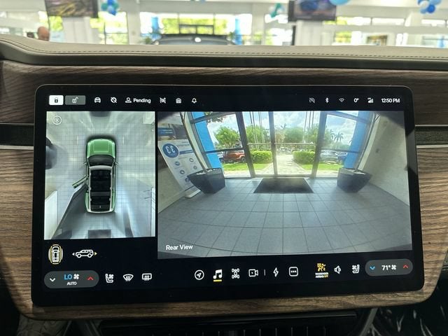 2023 RIVIAN R1S Adventure