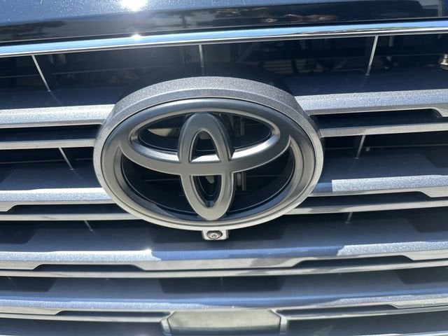 2024 Toyota Sequoia SR5
