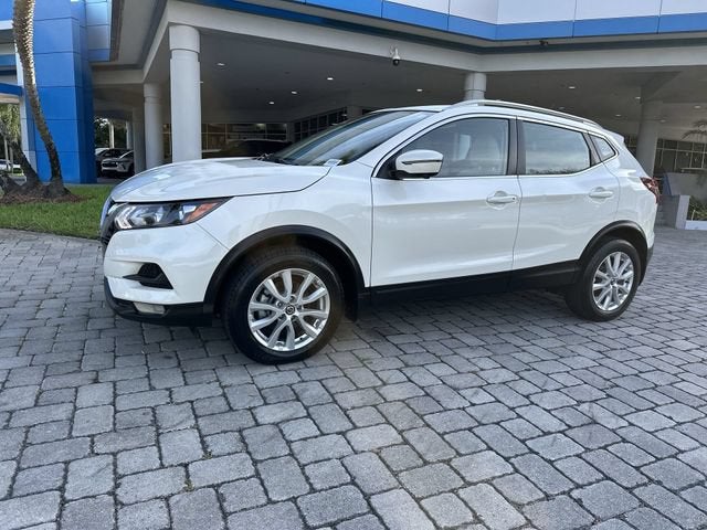 2022 Nissan Rogue Sport SV