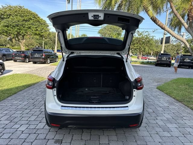 2022 Nissan Rogue Sport SV