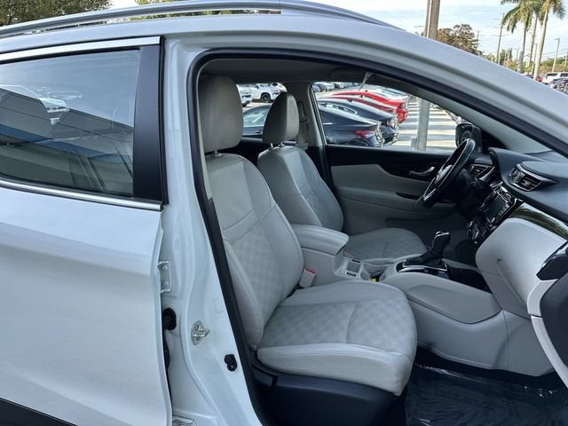 2022 Nissan Rogue Sport SV