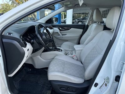 2022 Nissan Rogue Sport SV