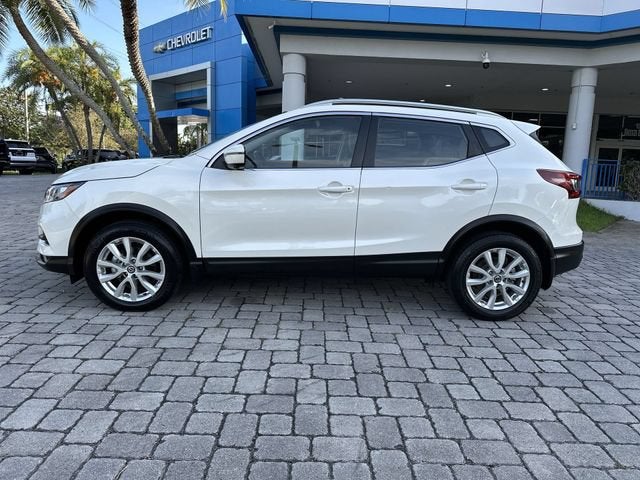 2022 Nissan Rogue Sport SV