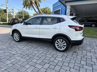 2022 Nissan Rogue Sport SV