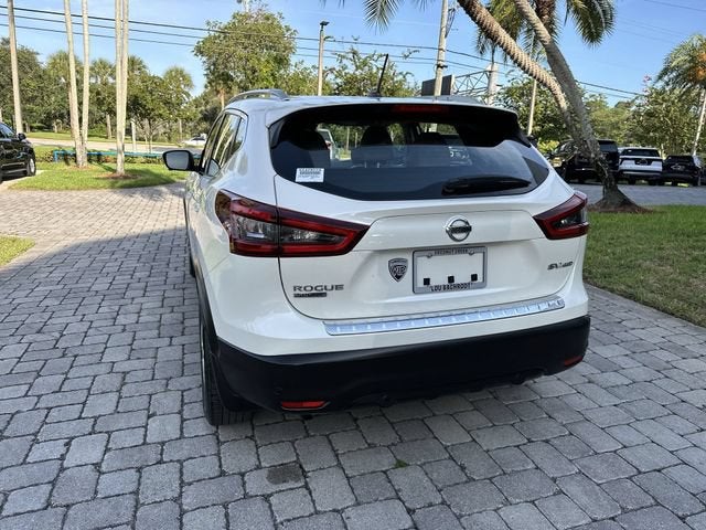 2022 Nissan Rogue Sport SV