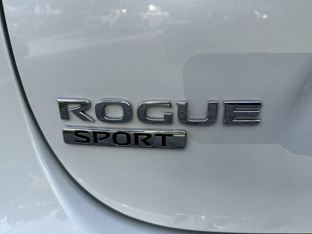 2022 Nissan Rogue Sport SV