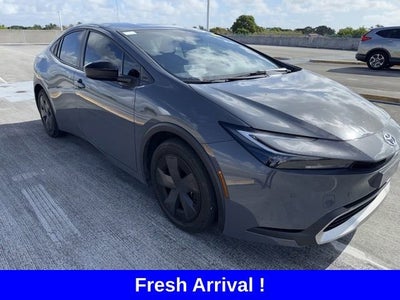 2025 Toyota Prius Plug-In Hybrid SE