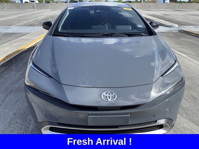 2025 Toyota Prius Plug-In Hybrid SE