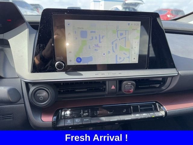 2025 Toyota Prius Plug-In Hybrid SE