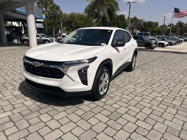 2025 Chevrolet Trax LS