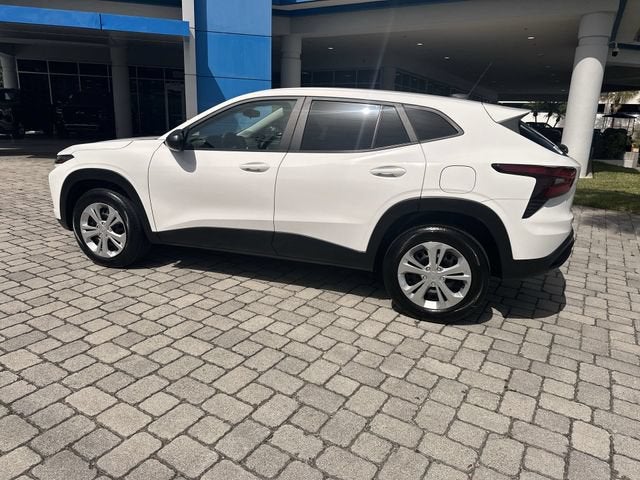 2025 Chevrolet Trax LS