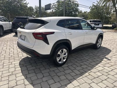 2025 Chevrolet Trax LS