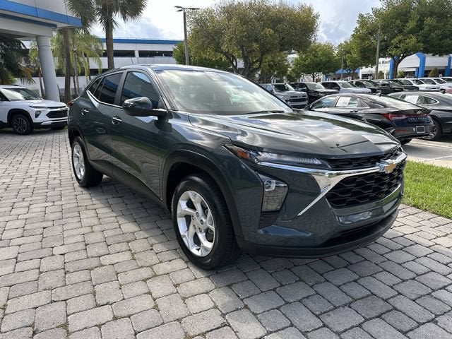 2025 Chevrolet Trax LS