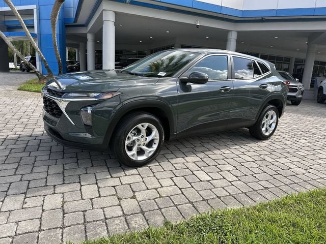 2025 Chevrolet Trax LS